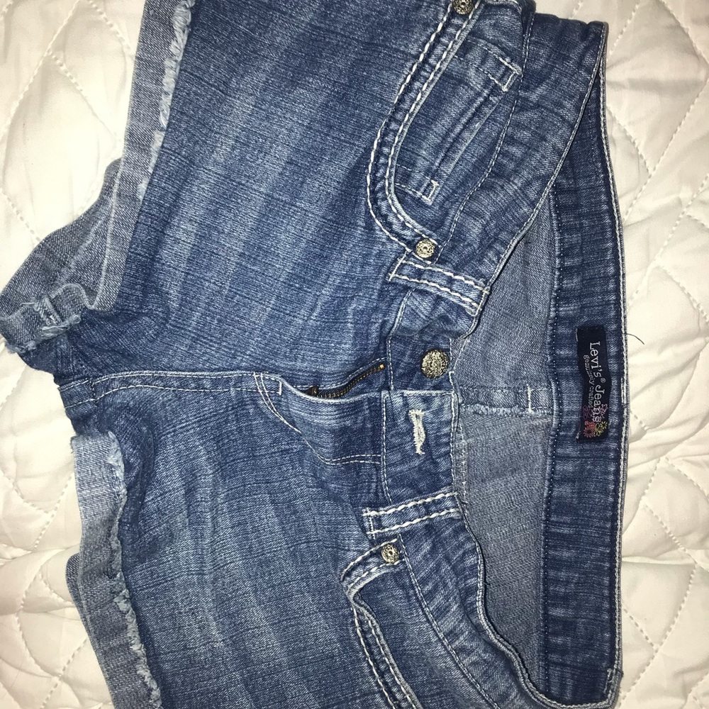 Levi Jean Shorts
